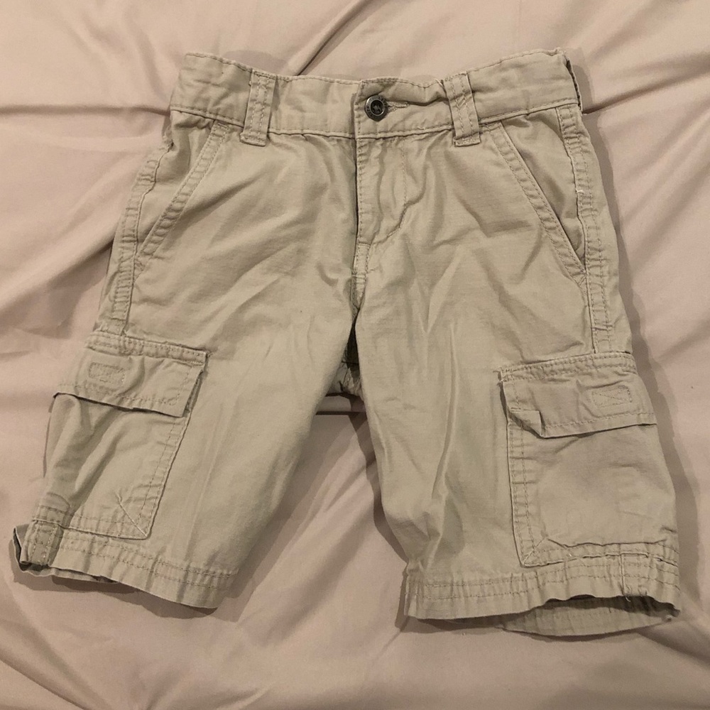 Levi’s boy cargo shorts size 5 regular